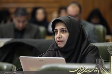 فخاری عضو شورای شهر تهران درگفت وگو با رادیو تهران؛ گروه های آسیب پذیر اجتماعی تحت پیگیری شبکه سلامت قرارخواهند گرفت